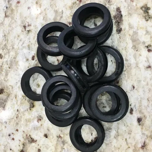 Silicon Rubber O Ring - Rigid Hardness | High Quality Natural Rubber, High Resistance Level, Very Low Ash Content, Durable for Multiple Industries