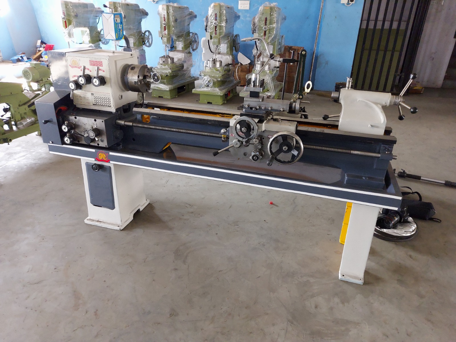 Multicolour Automatic Geared Lathe Machine