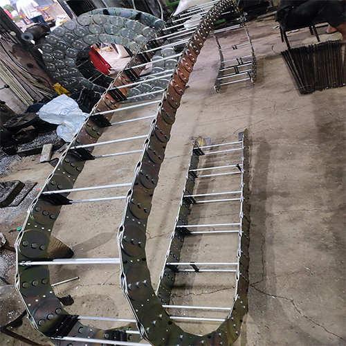 Cable Drag Chain With Cable Guide Divider - Hole Shape: Customized at ...