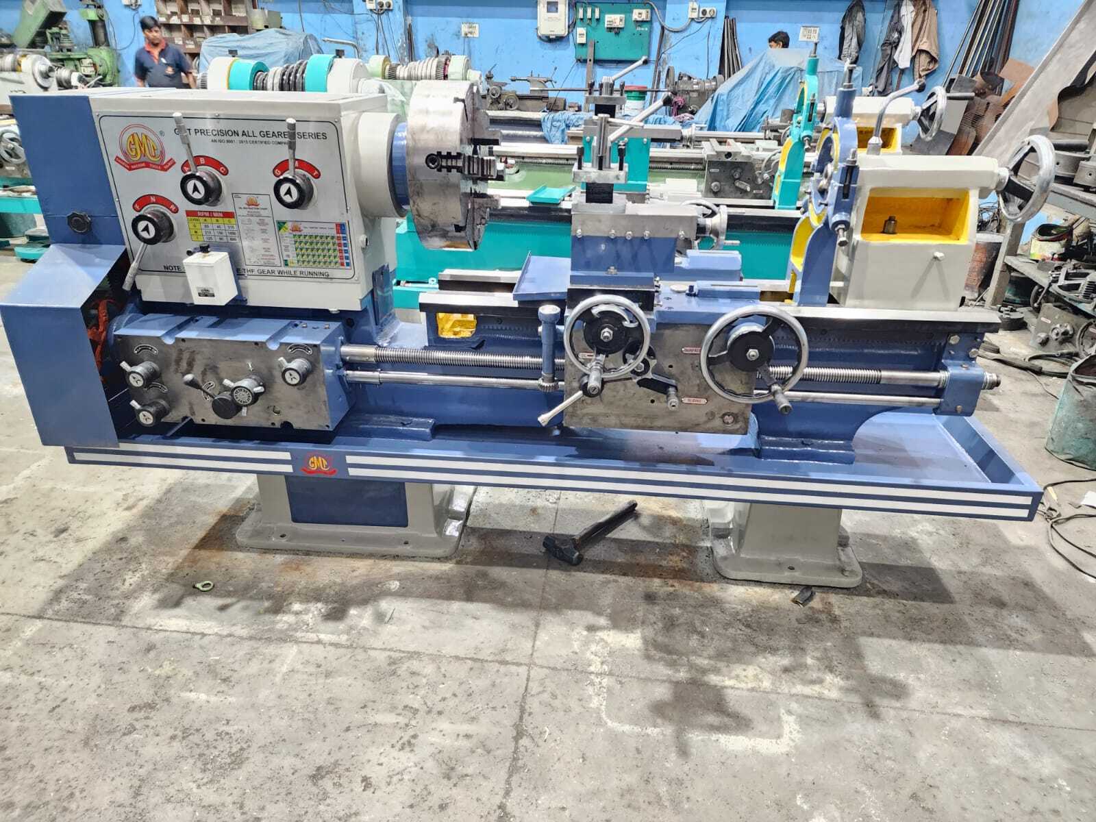 Automatic 5.06 Feet Geared Heavy Duty Lathe Machine