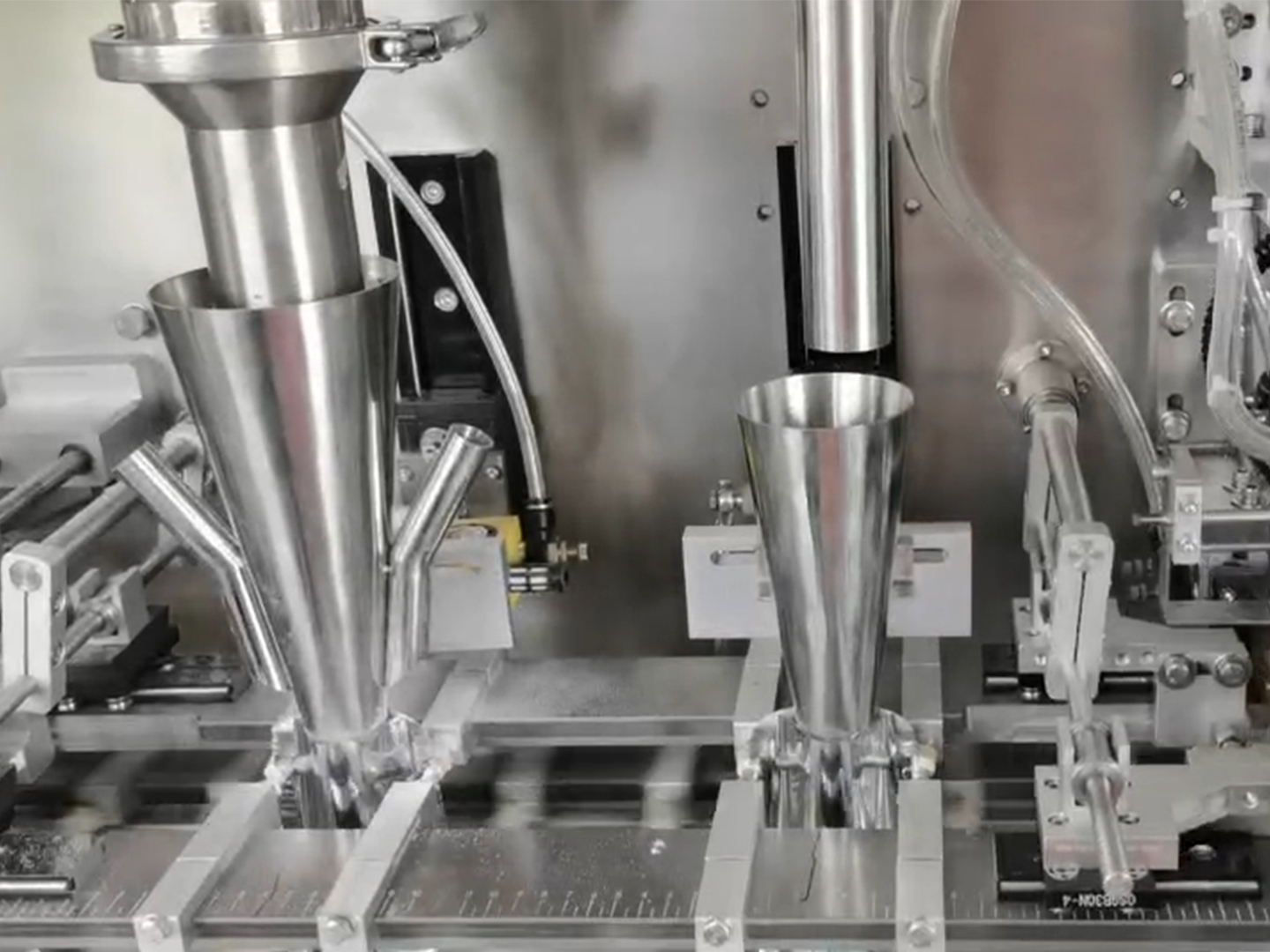 Multi Function Spout Doypack Spout Pouch Nozzle Suction Bag Form Fill Seal Packing Machine Food Snack Liquid Jelly Packing Machine