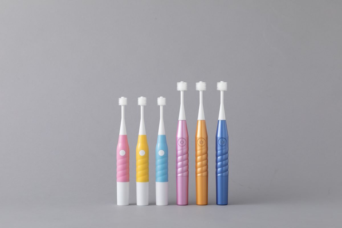 Popotan Twisty Toothbrush - Bristle Material: Plastic