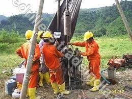 परीक्षण खाइयों की ड्रिलिंग और खुदाई