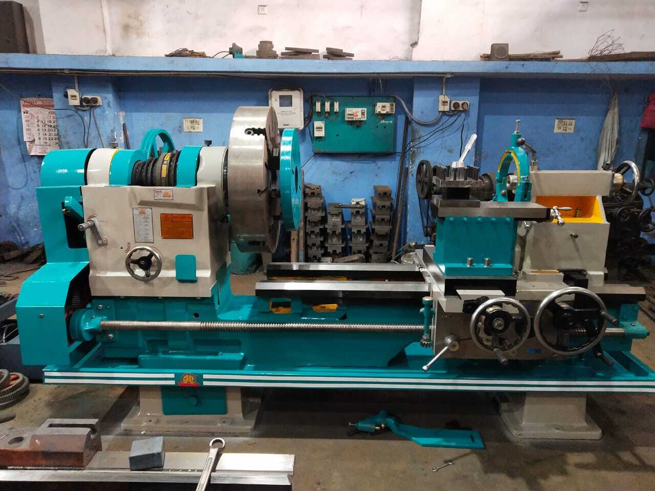 9 Feet Extra Heavy Duty Lathe Machine - Automatic Grade: Semi Automatic