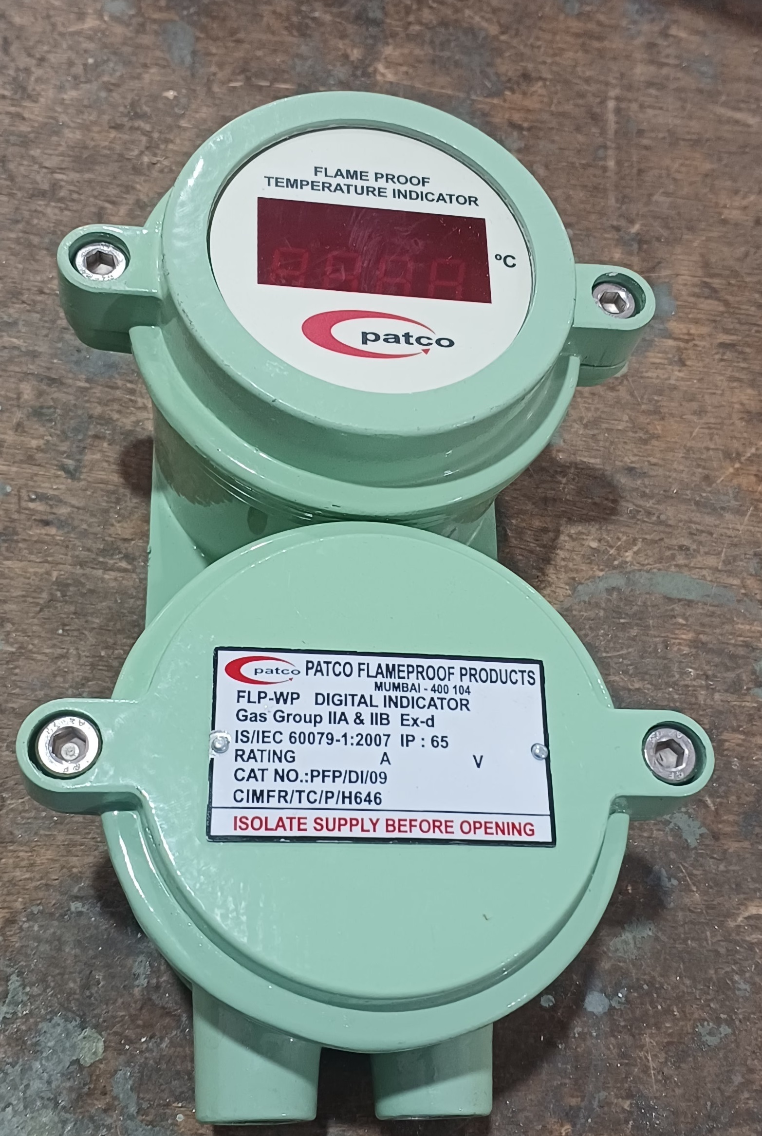 Flame Proof Digital Temperature Indicator Application: Commercial