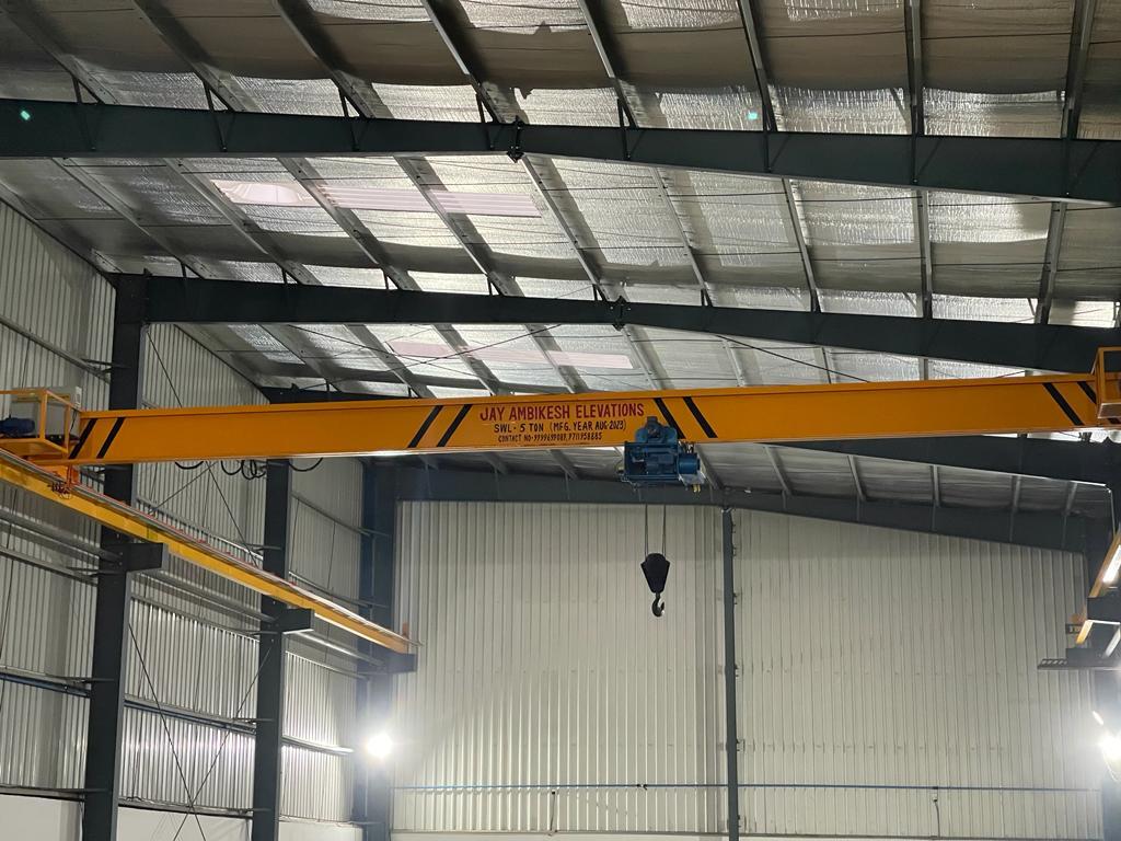 Single Girder Eot Crane - 3-25 Meter Span, Yellow Color | 0.5-15 Ton Load Capacity, Pendant Control, Emergency Stop, Electric Power Supply