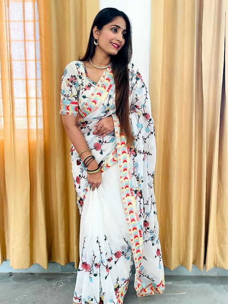 Georgette Saree .. - Color: As Per Image