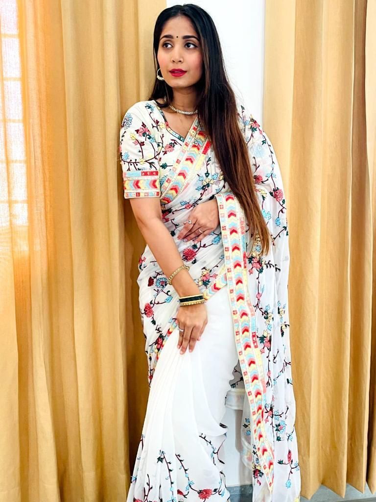 Georgette Saree .. - Color: As Per Image