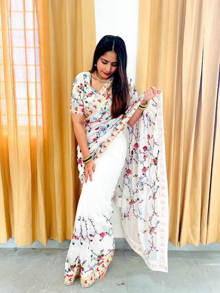 Georgette Saree .. - Color: As Per Image