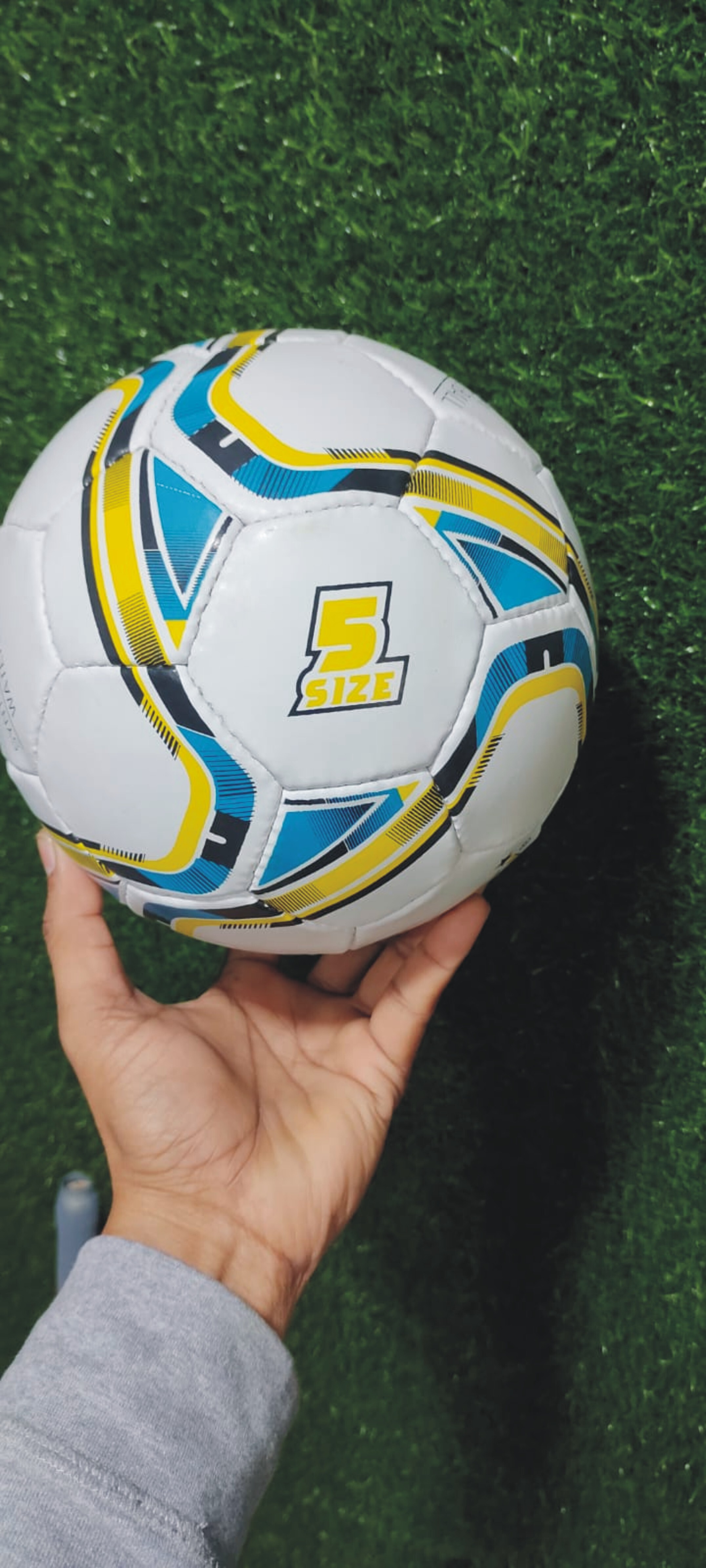 Hemra Sport Football Size 5 - 32 Panels, Customized And Non-customized Options Available | Ideal For Football Enthusiasts And Training Sessions