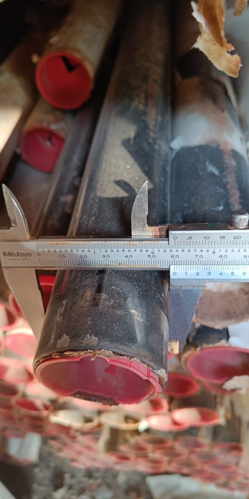 Ctw Pipes - Carbon Steel Erw Tubes, 2" Sch 40, Color: Black, Surface Finish: Manual Polish, Thickness: 3.91mm, End Protector: Plastic Pipe Cap