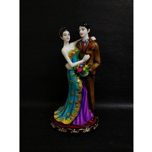 Decorative Couple Statue