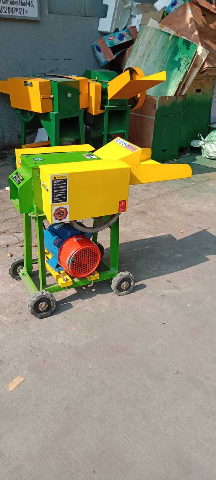 Horizontal Chaff Cutter - Color: Yellow Green