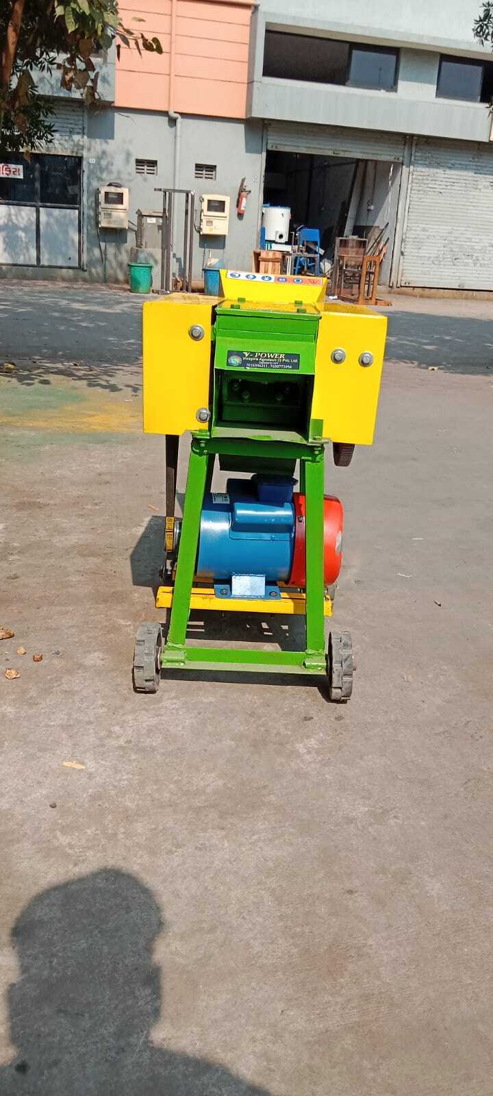 Horizontal Chaff Cutter - Color: Yellow Green