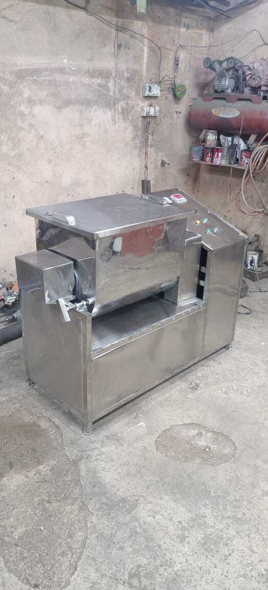 Semi-automatic Automatic Ribbon Blender Machine