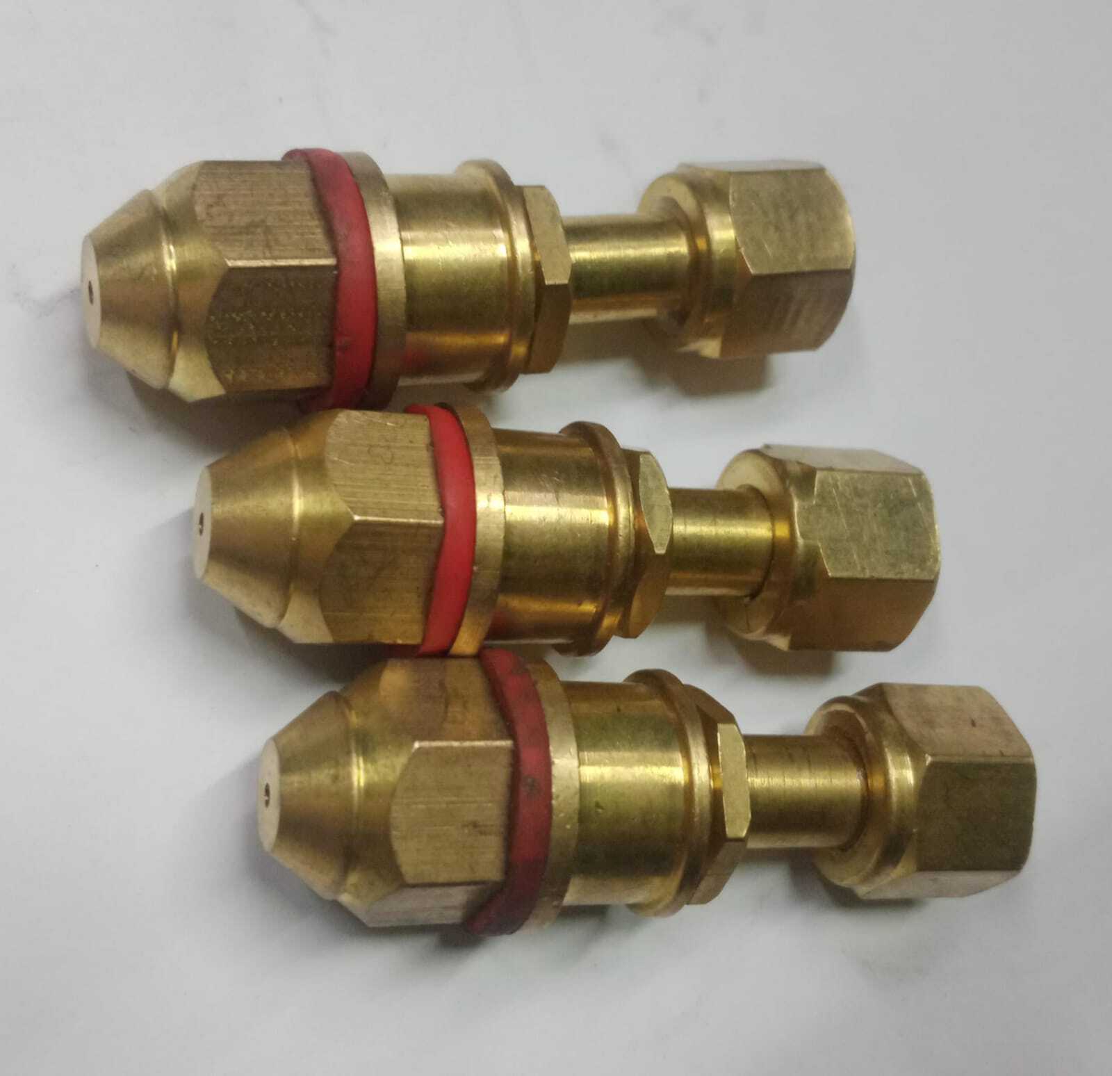 Spray Nozzle - Durable Plastic Material | Adjustable Spray Pattern, Ergonomic Grip, Versatile Use