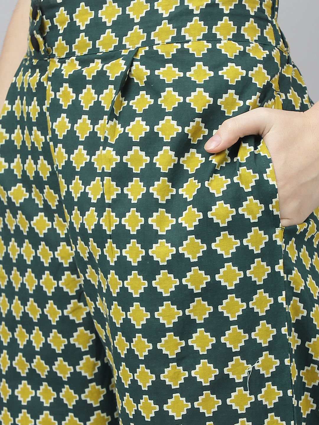 Women Co Ords Set - Color: Green & White