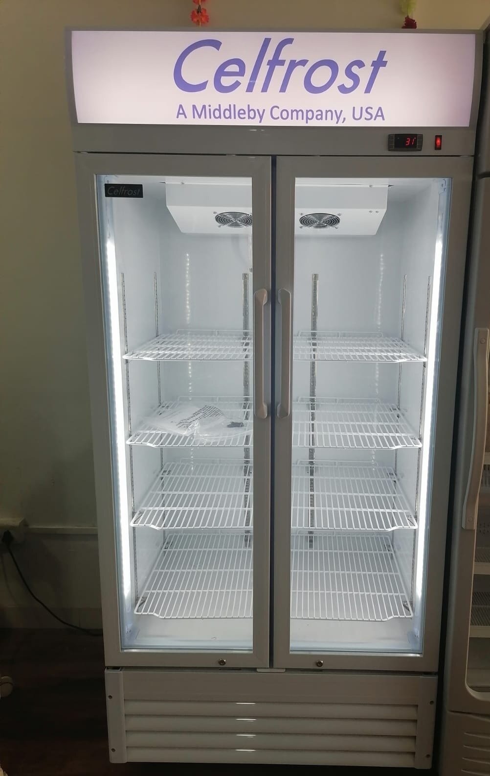 Visi Cooler - Steel/glass, 1500x600x700mm , 150-300l Capacity, 1-10â°c Temperature Range, Uniform Cooling, Double-layered Door, Energy Efficient, Visible Products