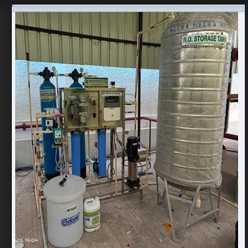 Ro Plant - Frp Construction, 250 Liter Per Hour Flow Rate | Full Automatic System, 99% Purity Level, Low Maintenance Cost
