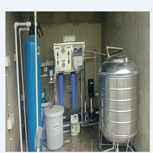 Ro Plant - Frp Construction, 250 Liter Per Hour Flow Rate | Full Automatic System, 99% Purity Level, Low Maintenance Cost