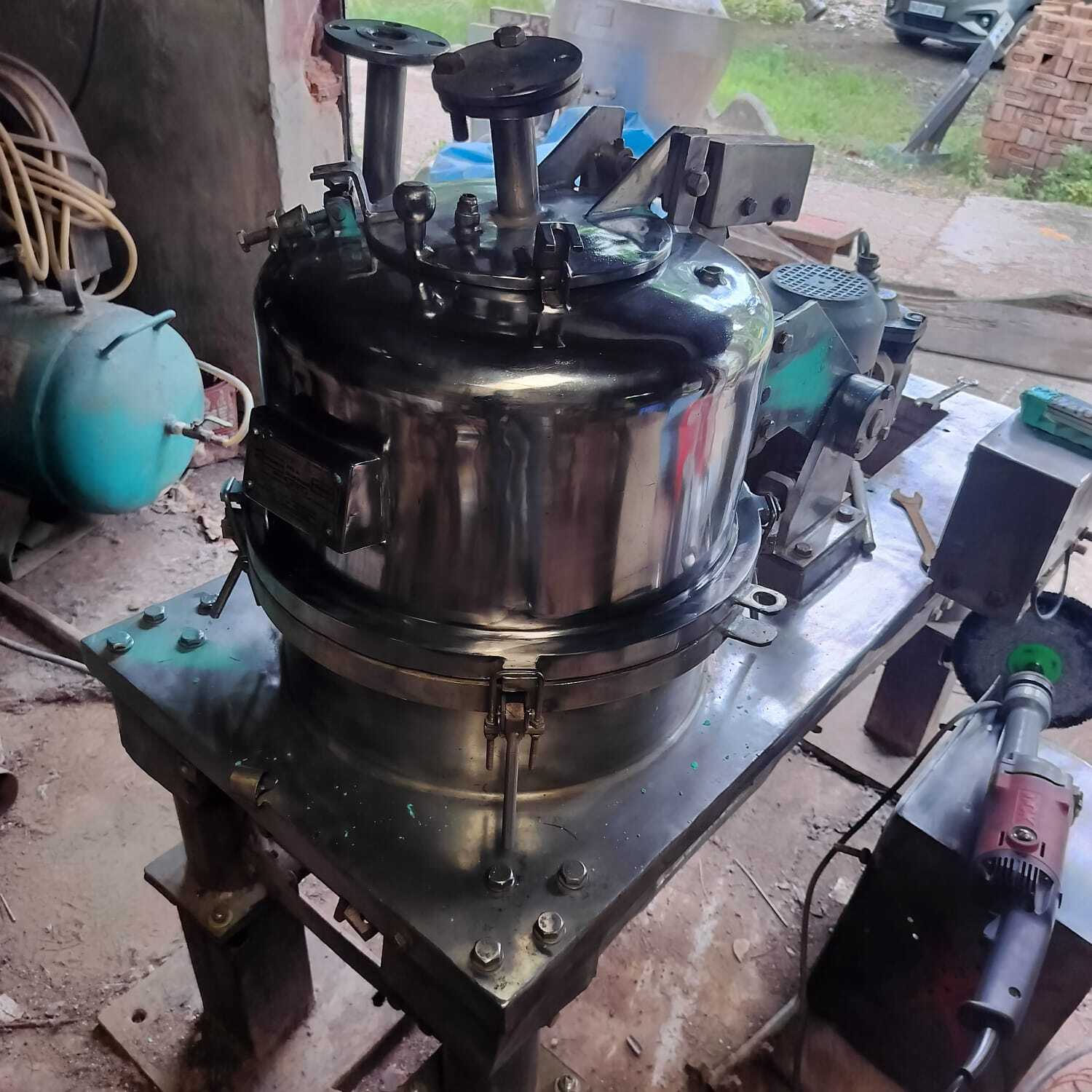Manual Top Discharge Centrifuge - Durable Stainless Steel Construction , Efficient Solid Separation Mechanism For Enhanced Performance