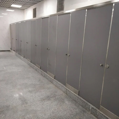 ग्रे कमर्शियल टॉयलेट क्यूबिकल