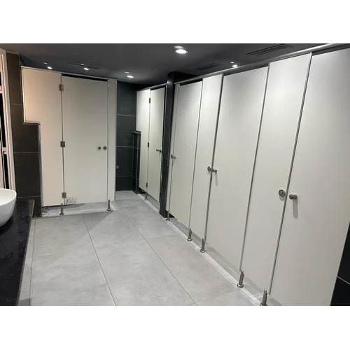 ग्रे व्हाइट बोइलो शीट टॉयलेट क्यूबिकल