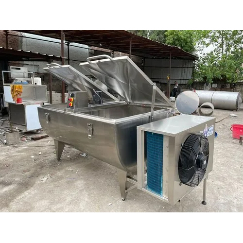 स्टेनलेस स्टील 1000 लीटर बल्क मिल्क कूलर