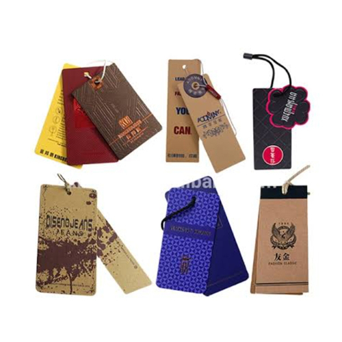 बहुरंगी क्राफ्ट पेपर टैग