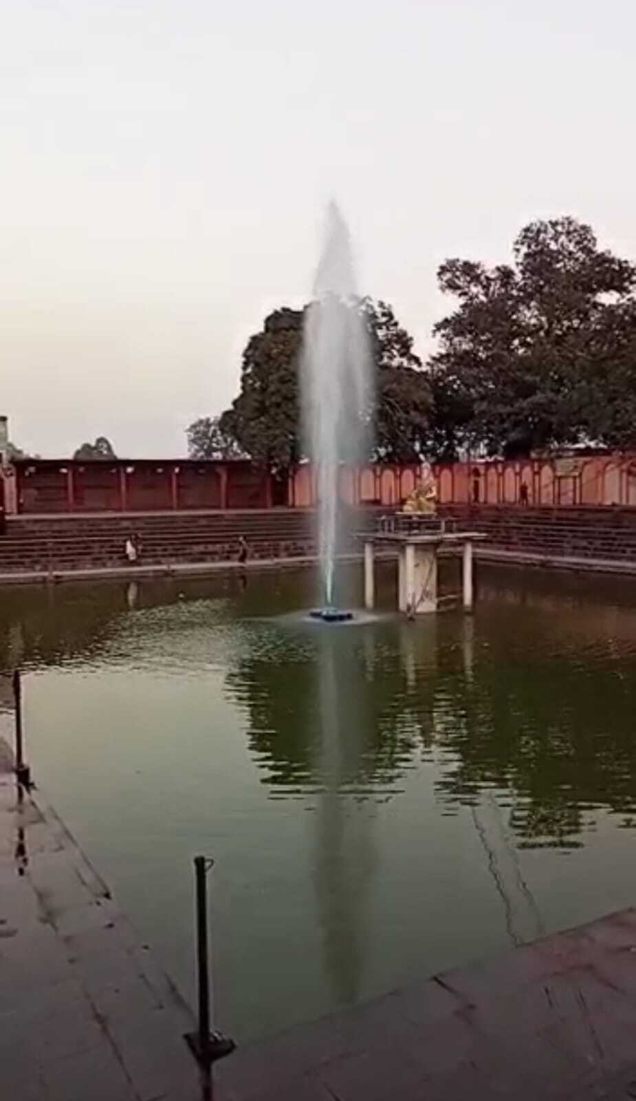 Floating Fountain - Electric Powered, Custom Size | High Quality Outdoor Water Feature, 220-380 Volt