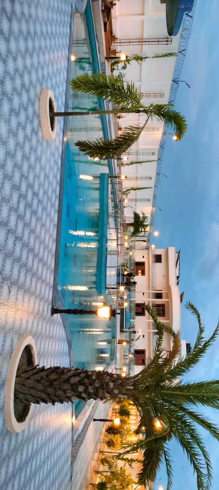 Custom Outdoor Swimming Pool