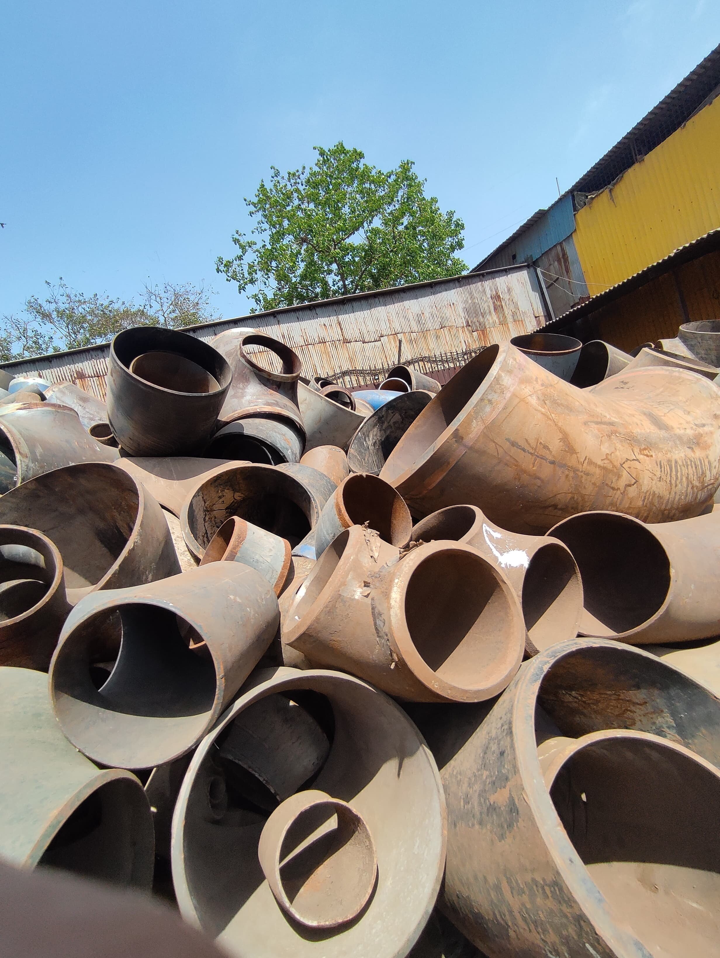 Dubai Ms Elbows - Carbon Steel A234 Seamless Pipe Elbow Mix Size, Black, Cold Drawn, Varnished, Soft Hardness, Round Shape, Other Connection