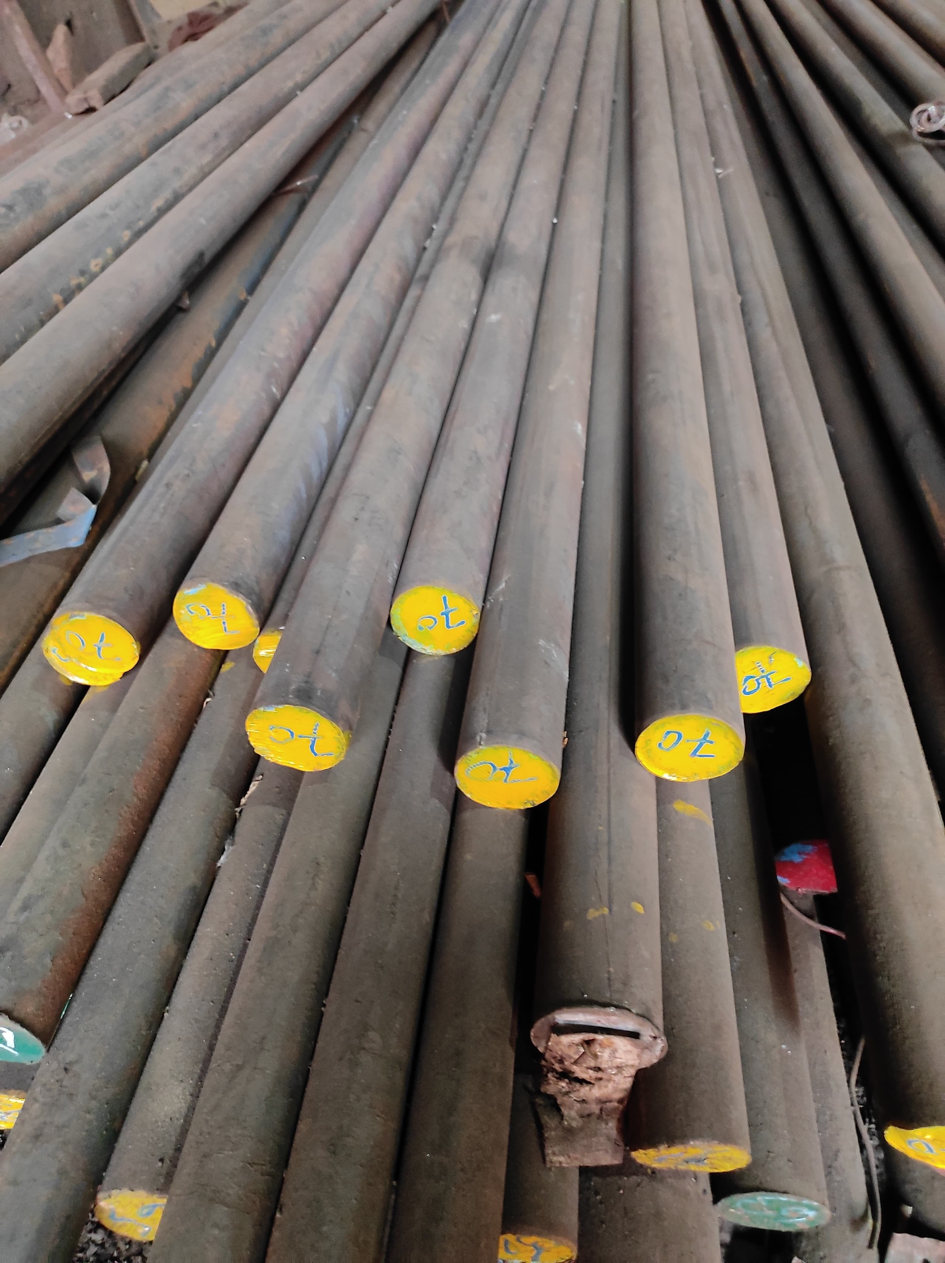 En-8 Round Bar - 70mm Diameter, 6m Length | Centreless Ground & Black Finish, Pure Medium Carbon Steel, Compliant With Astm, Bs, Gb, Jis Standards