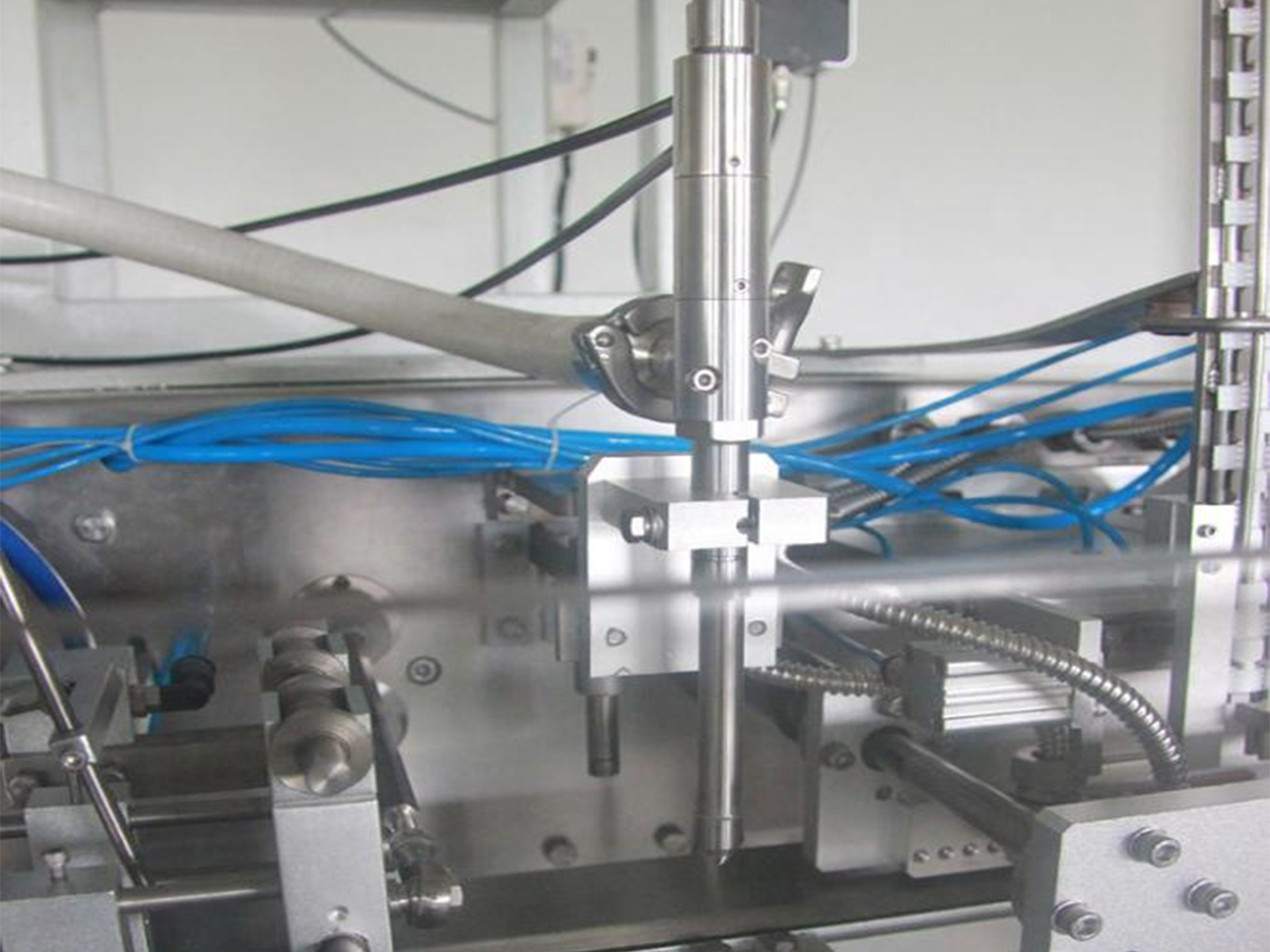 Automatic Horizontal Flat Bag Doypack Form Fill Seal Hffs Packing Machine Liquid Powder Packaging Machine