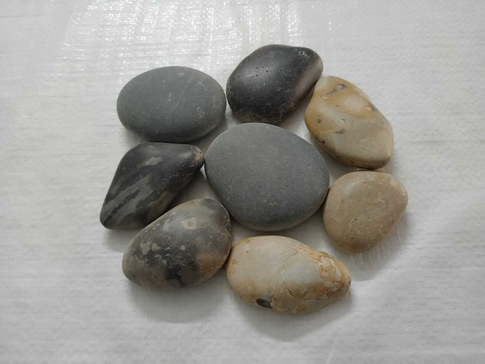 Natural Round Flat Stepping Pebbles Stone Loose Jumbo Bag Bulk Supplier