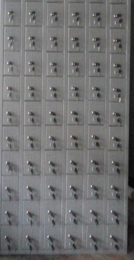 40 Door Mobile Locker - Color: Customized