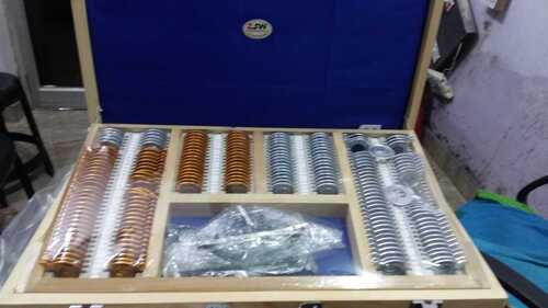 ट्रायल फ्रेम सेट