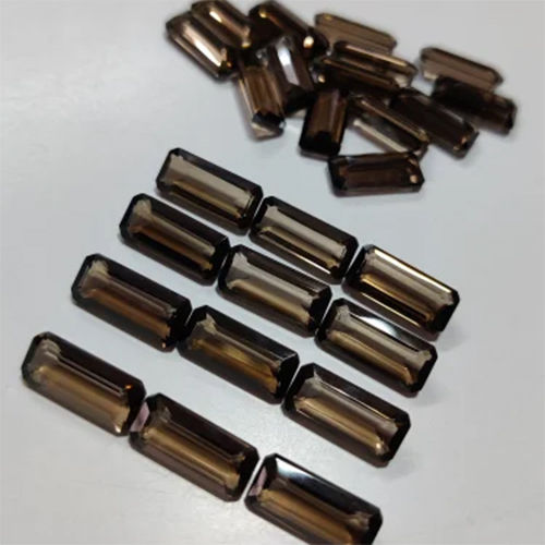 स्मोकी क्वार्ट्ज कट स्टोन का आकार: 7x16mm