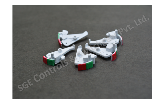 Mcb Outer Latch - Pbt-scanyl Material, Twin Poles, White Finish, 32 Amp Rated Voltage | Double Phase, 2 Grams Weight, Latch Mechanism