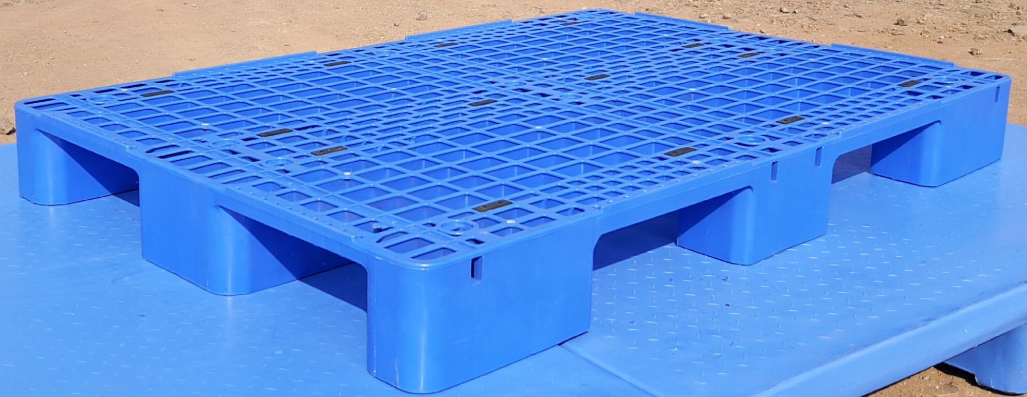 Blue Injection Molded 4 Way Plastic Pallets