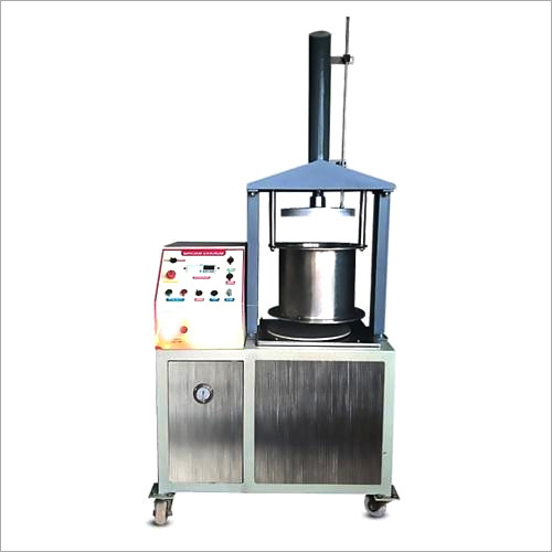 कोयंबटूर में मुरुक्कू बनाने की मशीन