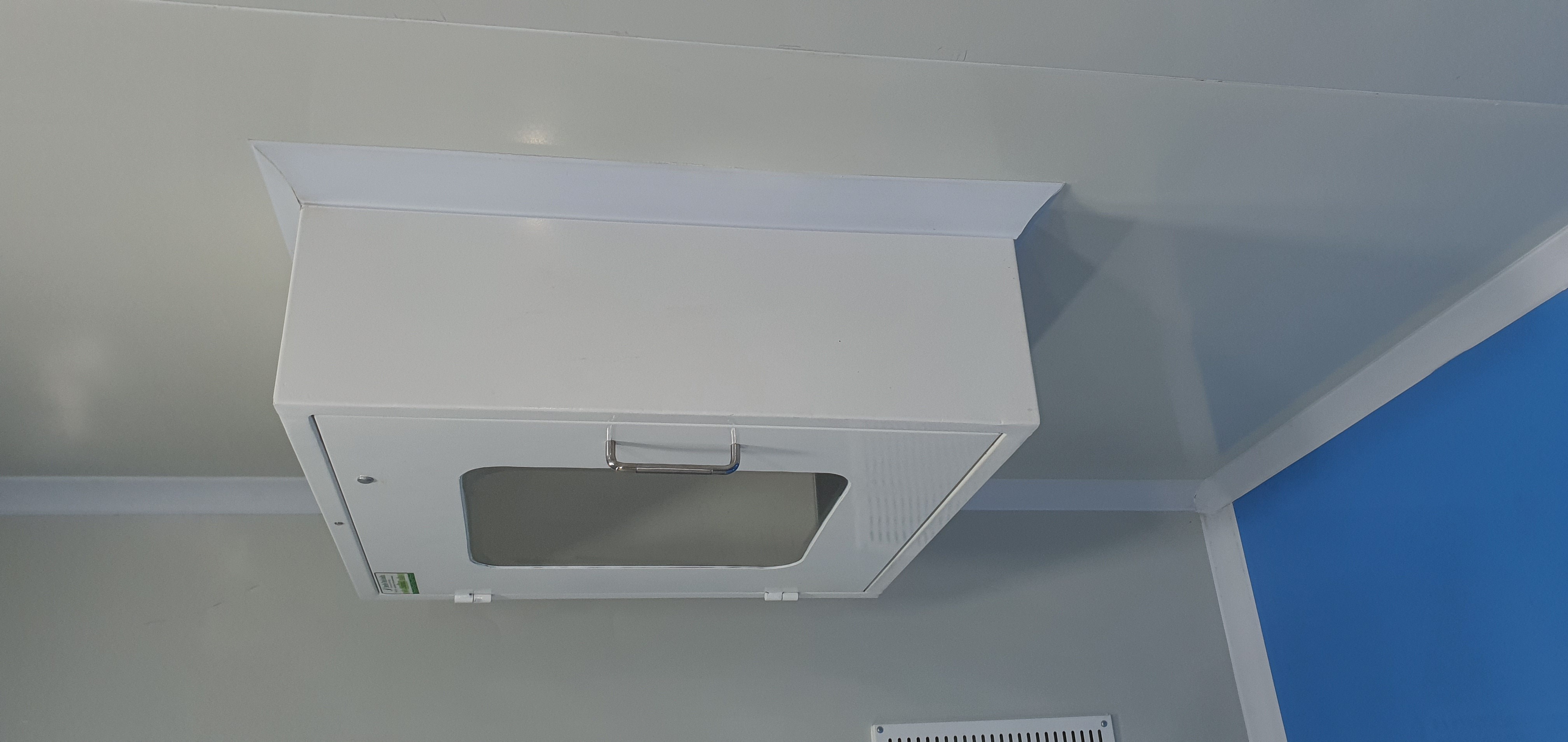 Clean Room Static Pass Box Application: Hospital