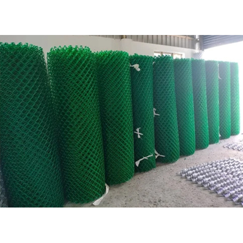 PVC Coated Chain Link Mesh Fencing - Iron 3 mm Thickness, 50 Feet Length, Green Color, Diamond Hole Shape | Applications: Sports Fields, Industrial Use, Custom Sizes Available