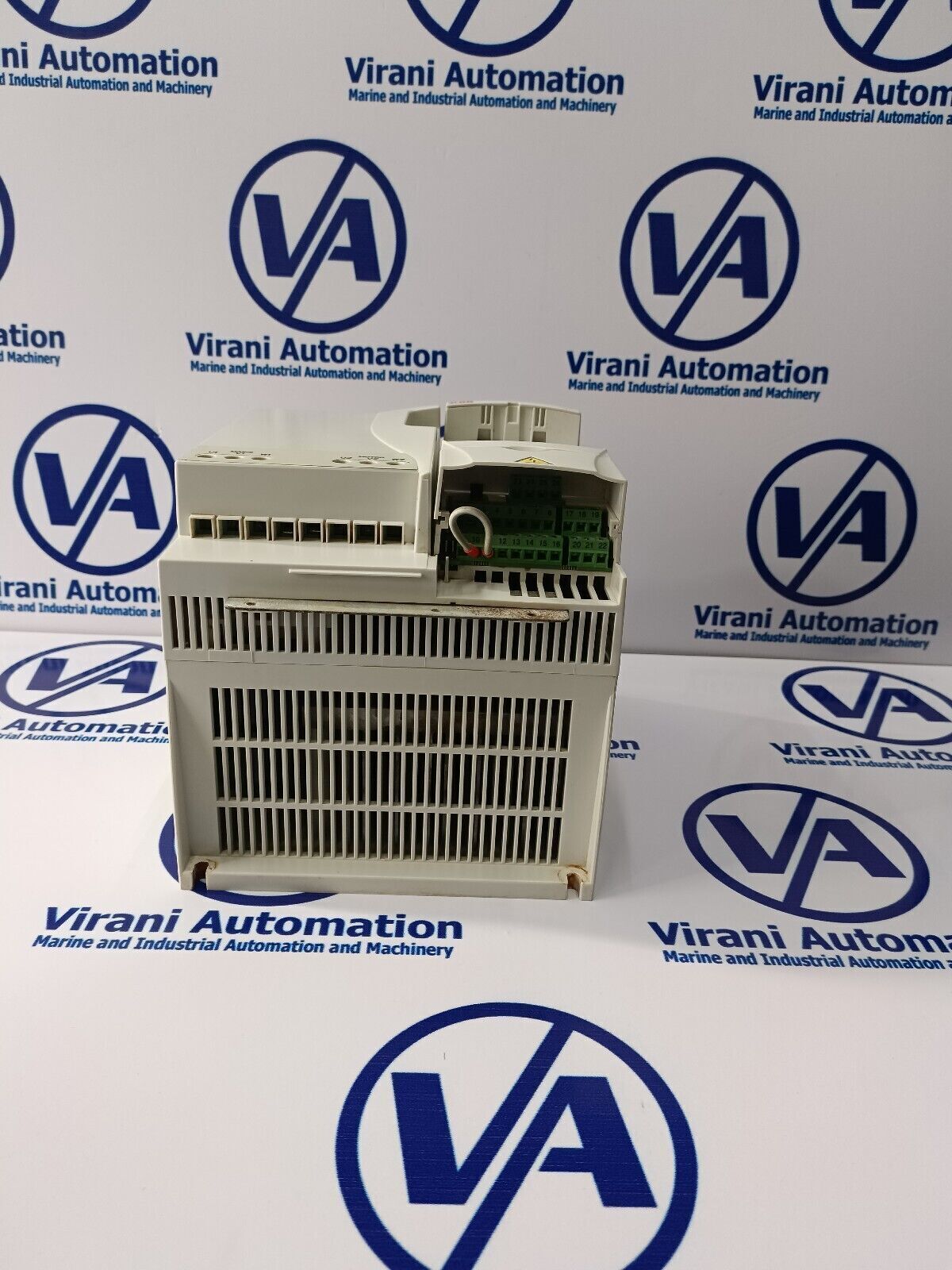 Automation Abb Acs310-03e-17a2-4 10 Hp Ac Drive 17.2a With Keypad Remot Display - Application: Industrial
