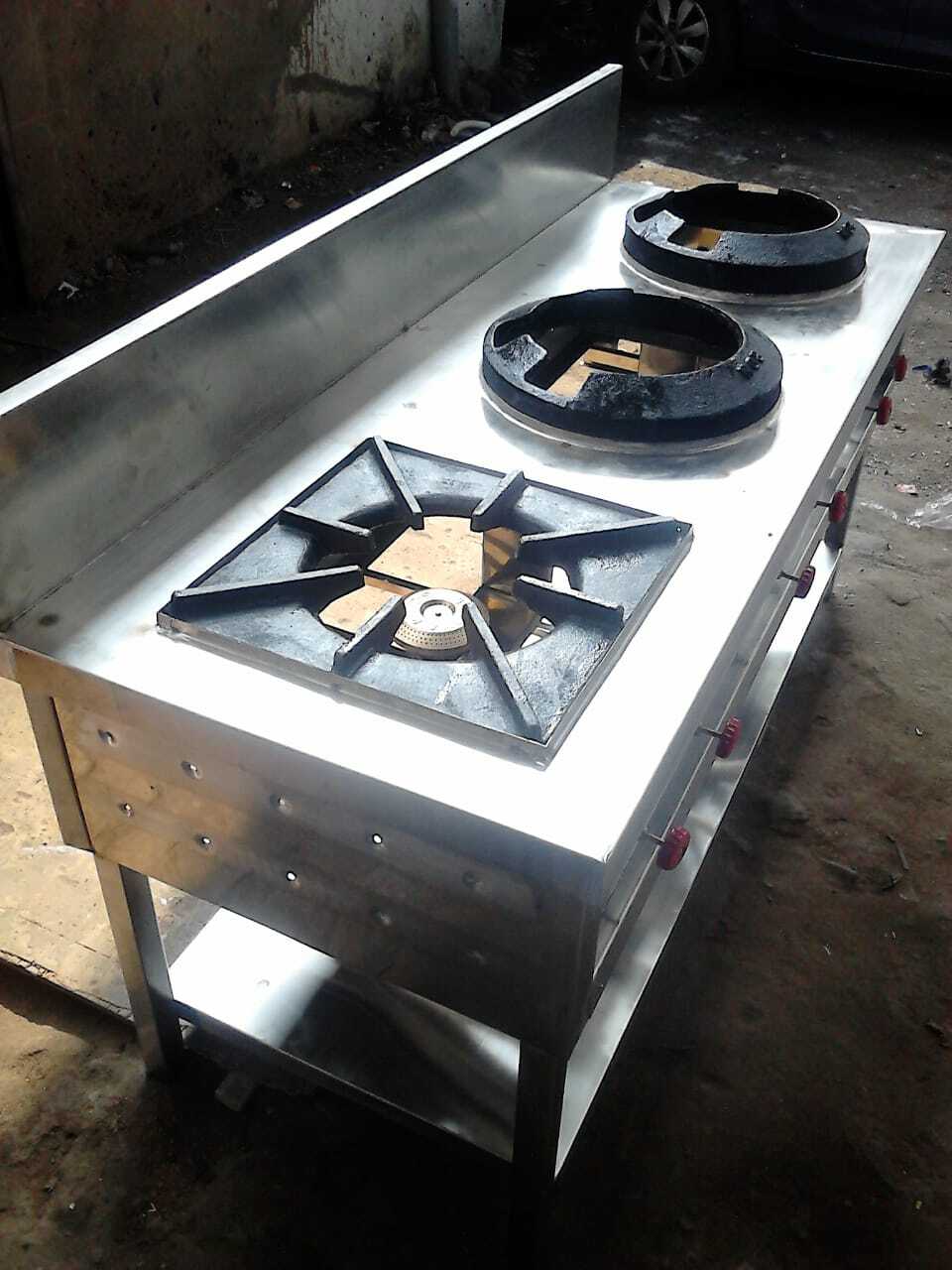 Three Burner Indian Cooking Range Dimension (L*w*h): 72 L X 24 W X 34 +6 H Inch (In)