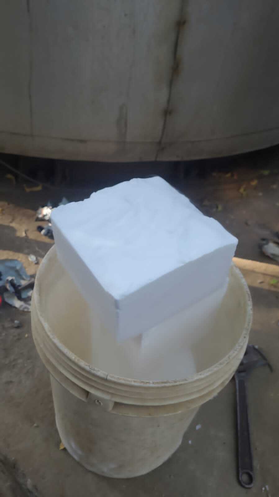 Dry Ice - Food Grade Block | -78.5â°c Boiling Point, 99% Purity, Carbon Dioxide Gas, Cooling & Freezing Applications, Versatile Packaging Options
