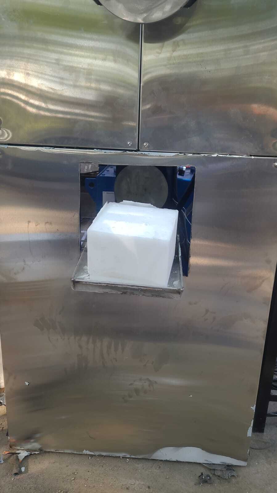 Dry Ice - Food Grade Block | -78.5â°c Boiling Point, 99% Purity, Carbon Dioxide Gas, Cooling & Freezing Applications, Versatile Packaging Options