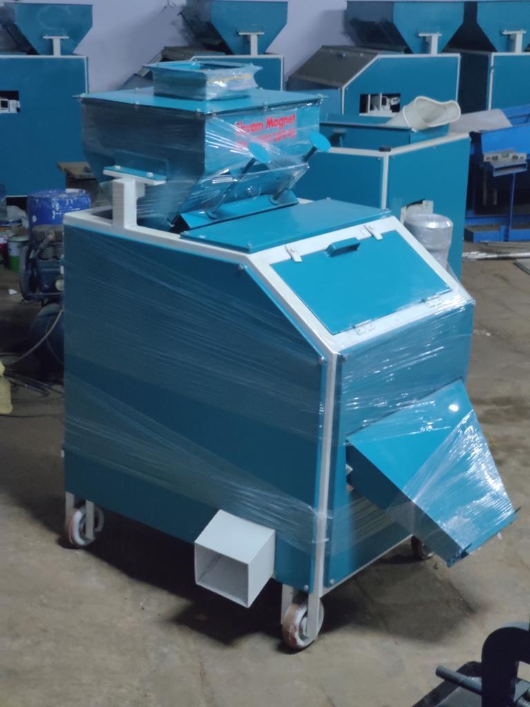 Magnetic Destoner Machine - Ndfeb Magnet, Permanent Magnets, 250 Kg Weight, Blue & White Design | Ideal For Agri Commodity Processing, Three Phase Power Supply