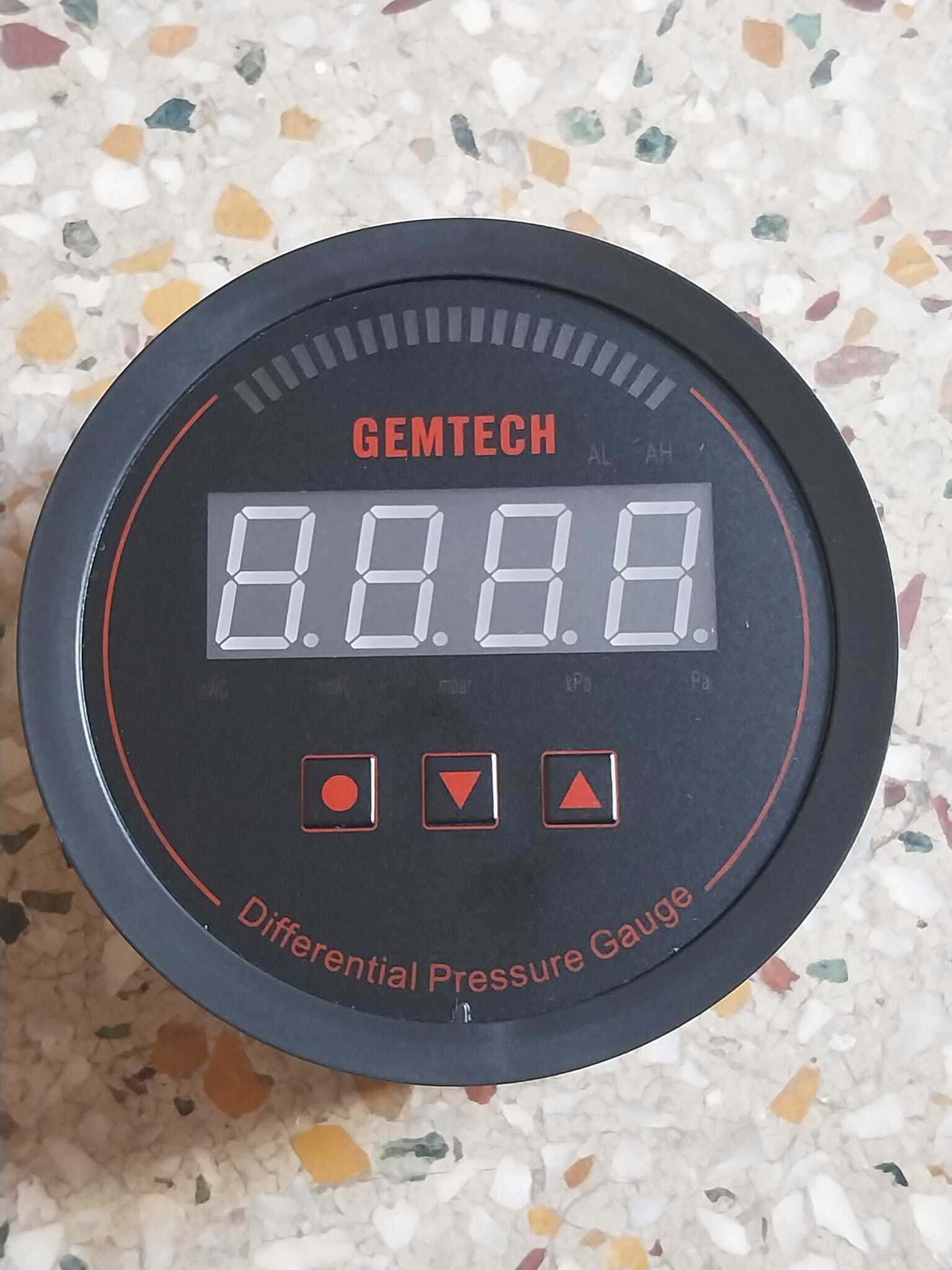 Gemtech Series 3000 Digital Pressure Gauge - Abs Engineering Plastic, 4 Inch Diameter, Black Color | High Precision Measurement, Zero Calibration, Widely Applicable In Industrial Settings