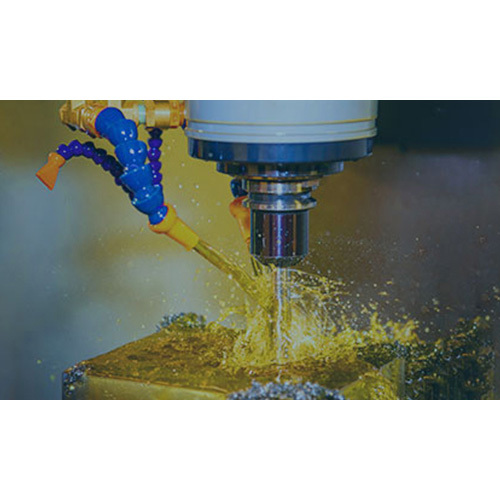 Cutting Oil - Clear Liquid, 0.90 Density, 40 CST Viscosity, Yellow Color | Industrial Application for Automobile, No Corrosion